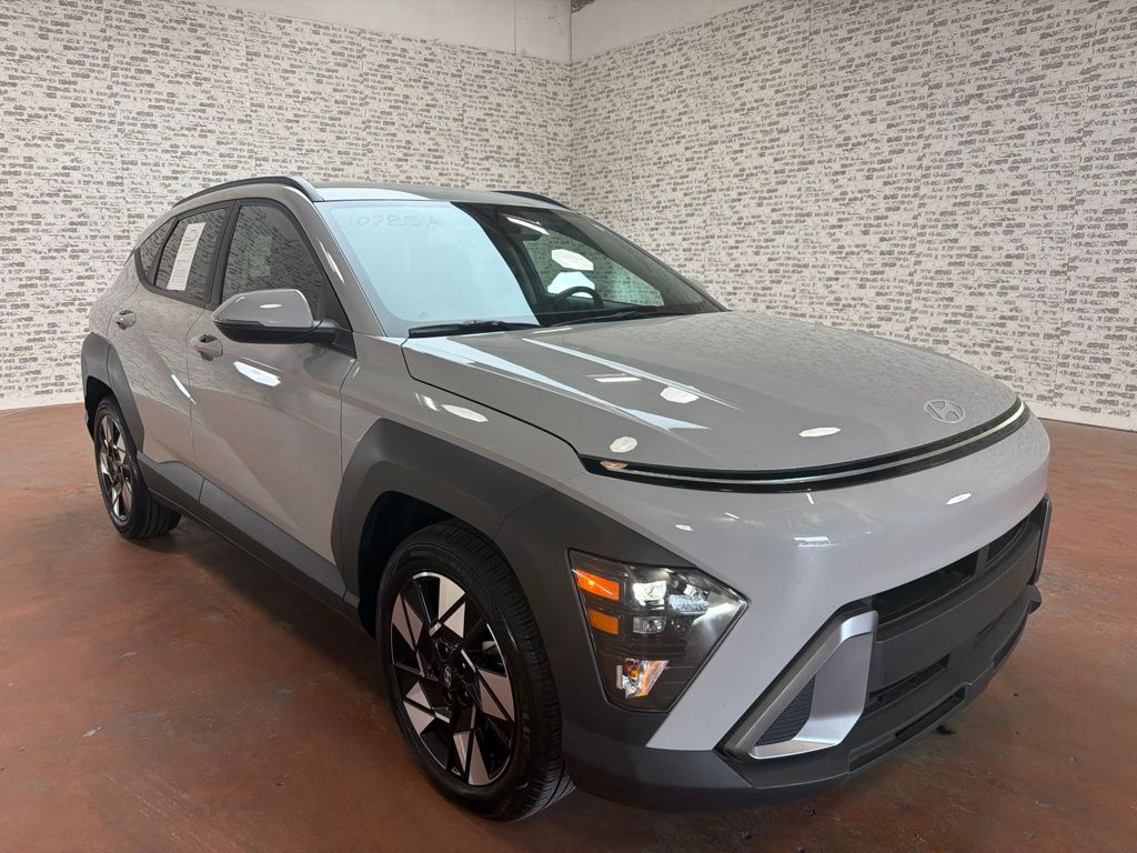 Cyber Gray Metallic 2024 Hyundai Kona SUV / Crossover Front-Wheel Drive Continuously Variable Transmission