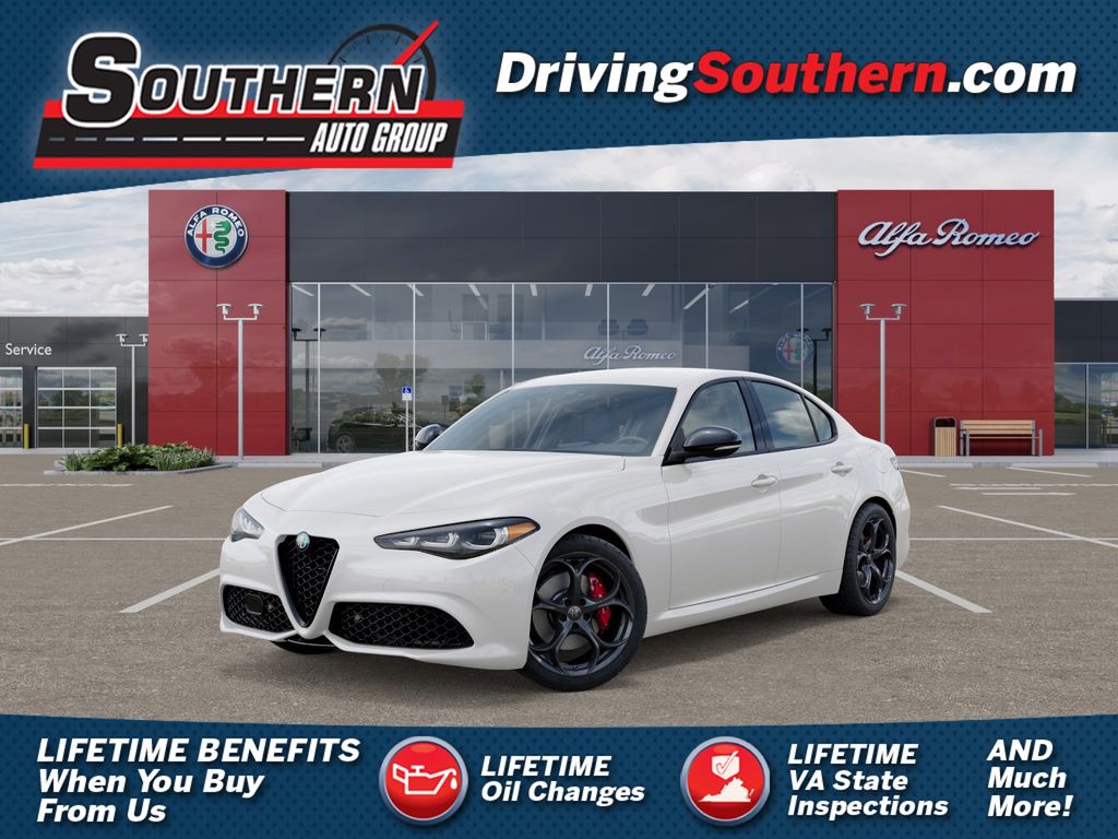 Milano White 2025 Alfa Romeo Giulia Sedan  8-Speed Automatic