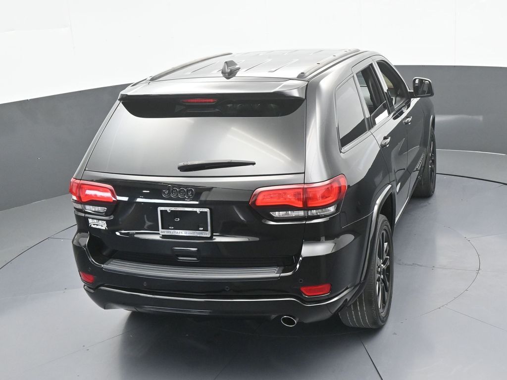 Used 2020 Diamond Black Crystal Pearlcoat Jeep Altitude image 51