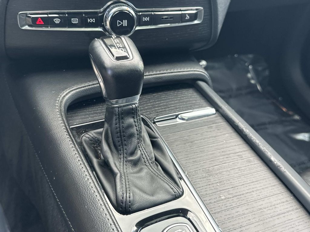 Thumbnail: 2020 Volvo XC90 - 27