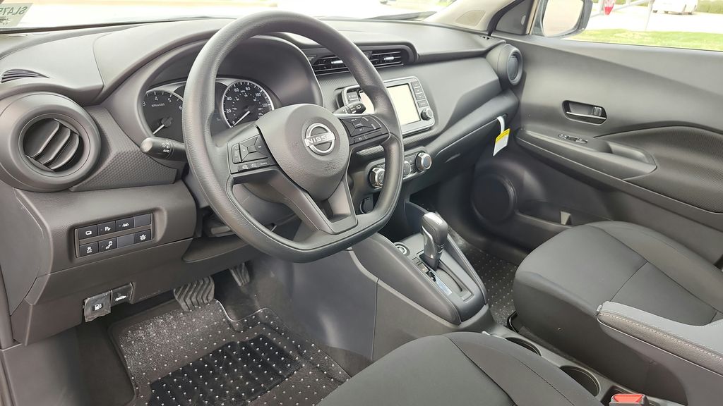 2025 Nissan Kicks Play