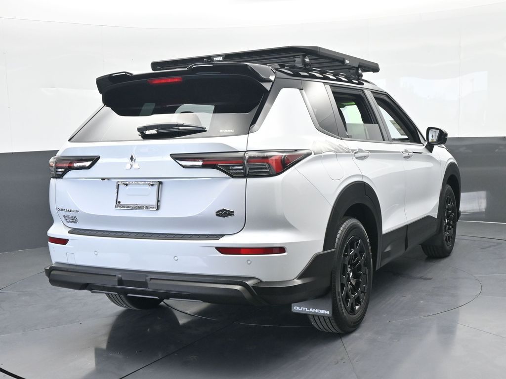 New 2026 White Mitsubishi Trail Edition image 5
