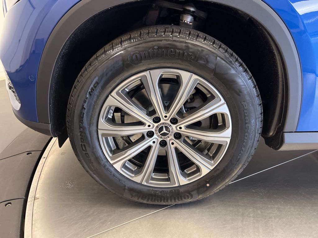 Thumbnail: 2026 Mercedes-Benz GLC - 10