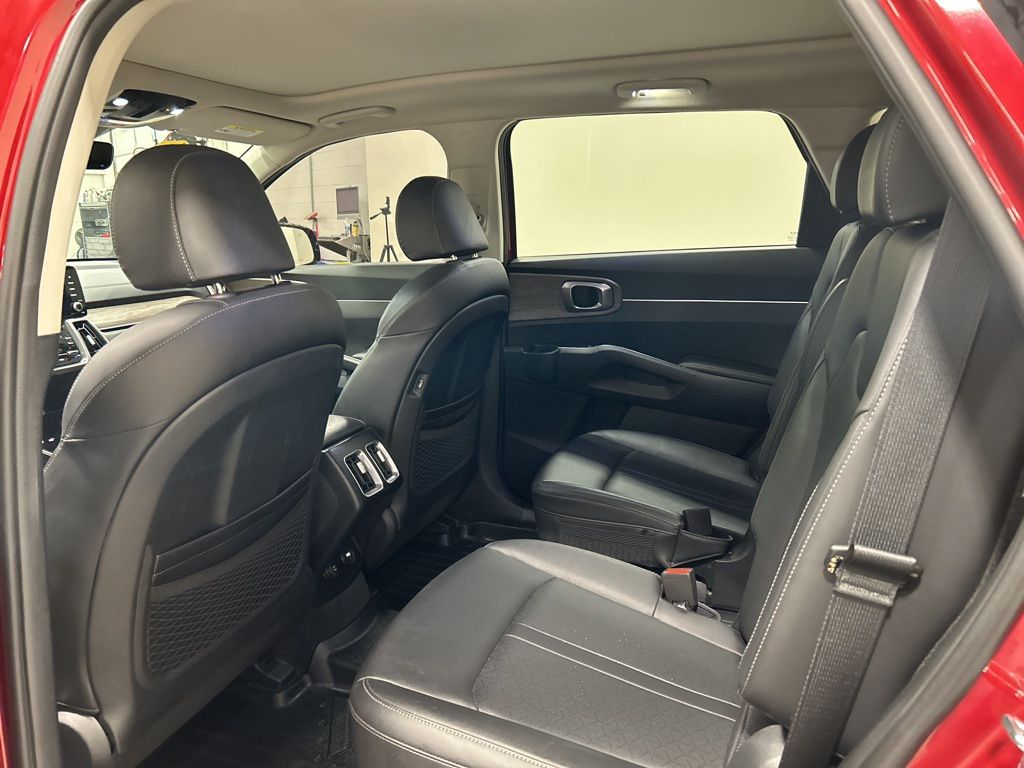 used 2023 Kia Sorento car, priced at $28,591