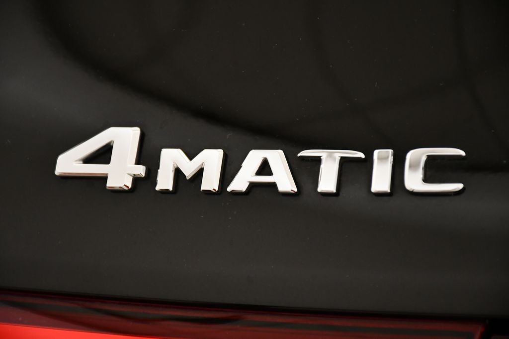 Thumbnail: 2022 Mercedes-Benz GLB - 10