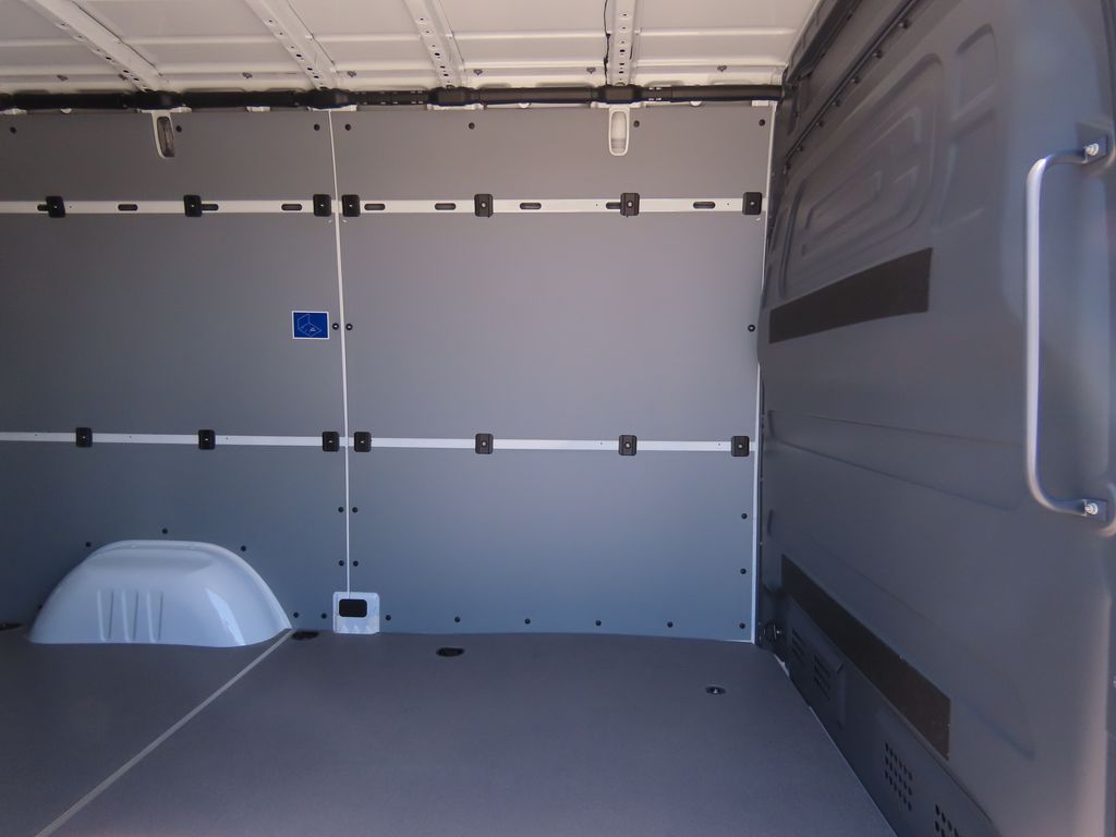 Thumbnail: 2025 Mercedes-Benz Sprinter - 25