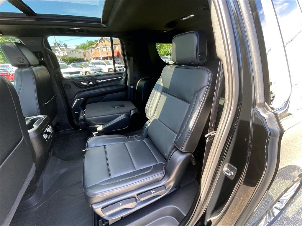 2023 GMC Yukon XL — photo 15