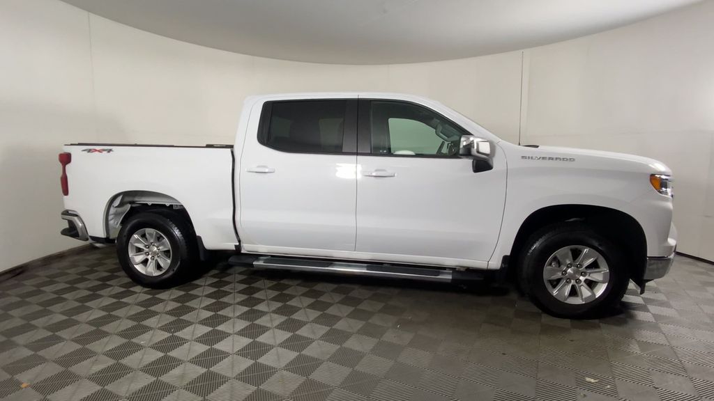 2024 Chevrolet Silverado 1500 LT 9