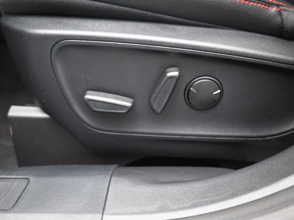 2024 Ford Escape ST-Line Elite