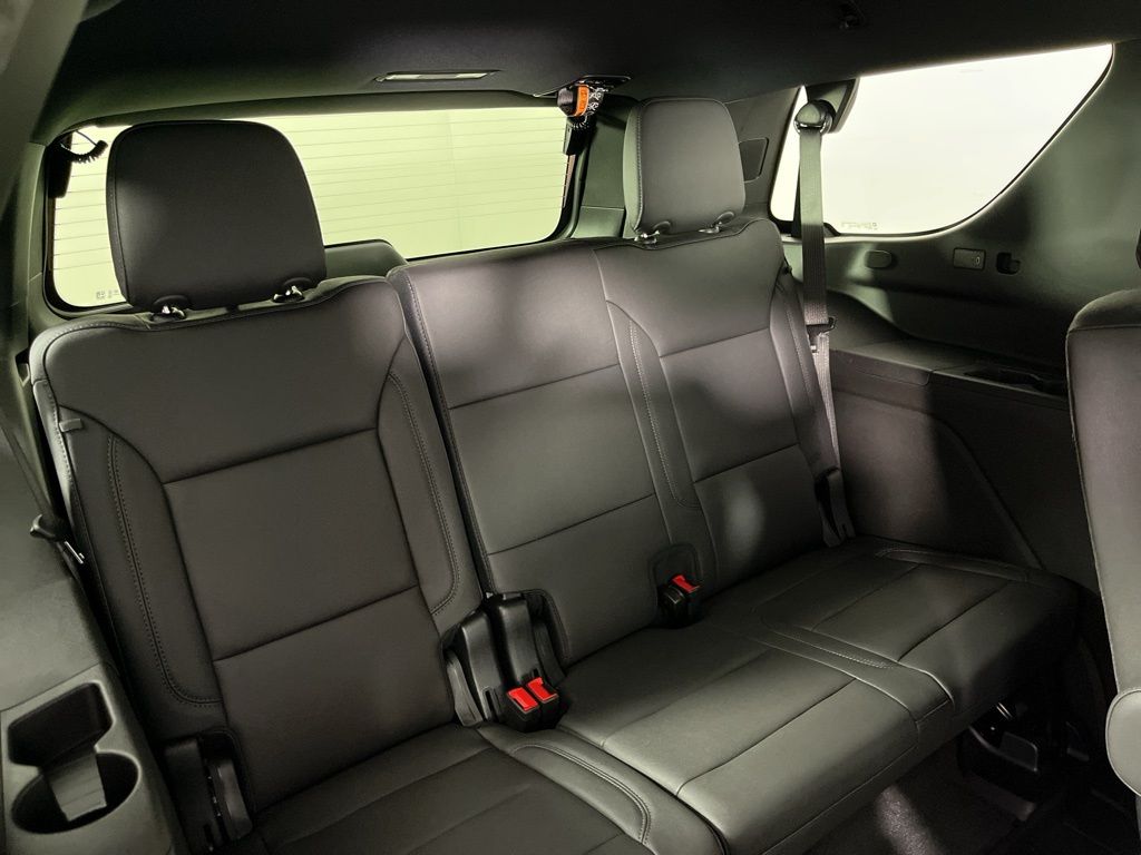 Thumbnail: 2026 Chevrolet Tahoe - 15