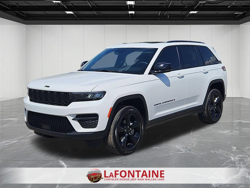 Bright White Clearcoat 2024 Jeep Grand Cherokee SUV / Crossover Four-Wheel Drive 8-Speed Automatic