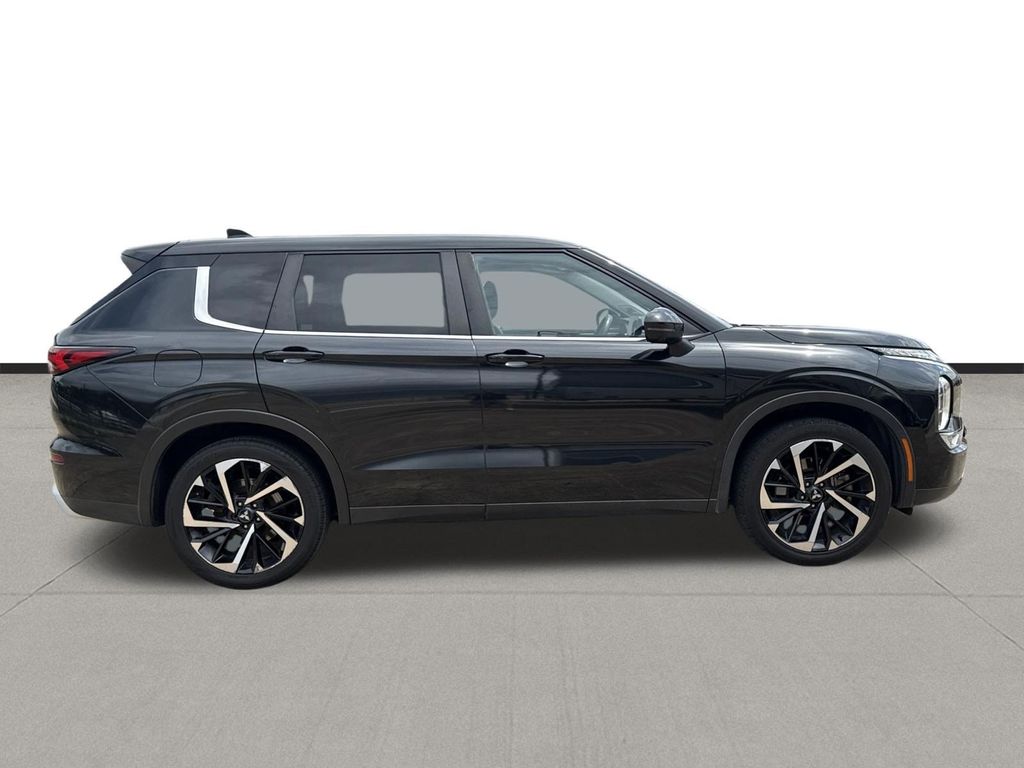 2022 Mitsubishi Outlander SE Black at DeMontrond Gulf Freeway