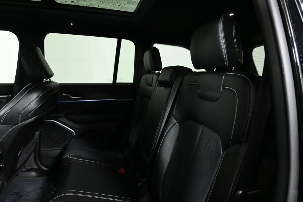 Thumbnail: 2023 Jeep Grand Cherokee - 4