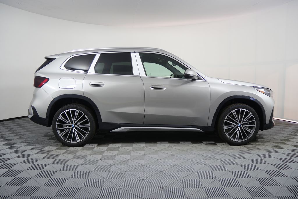 Thumbnail: 2026 BMW X1 - 2