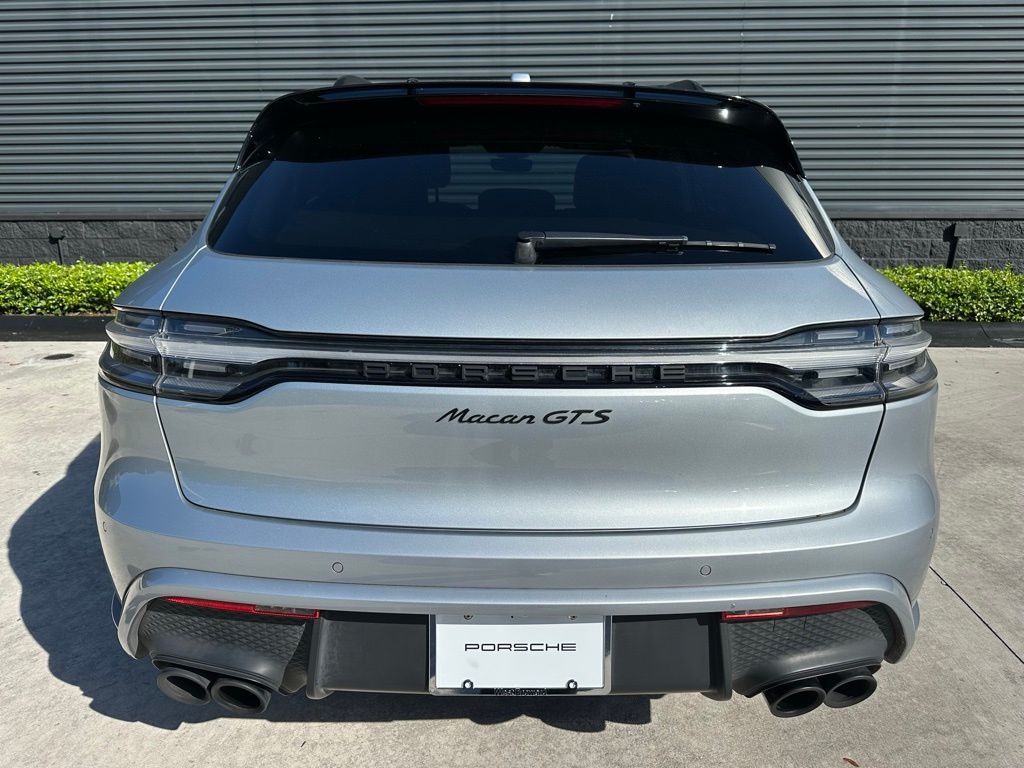 Thumbnail: 2023 Porsche Macan - 12