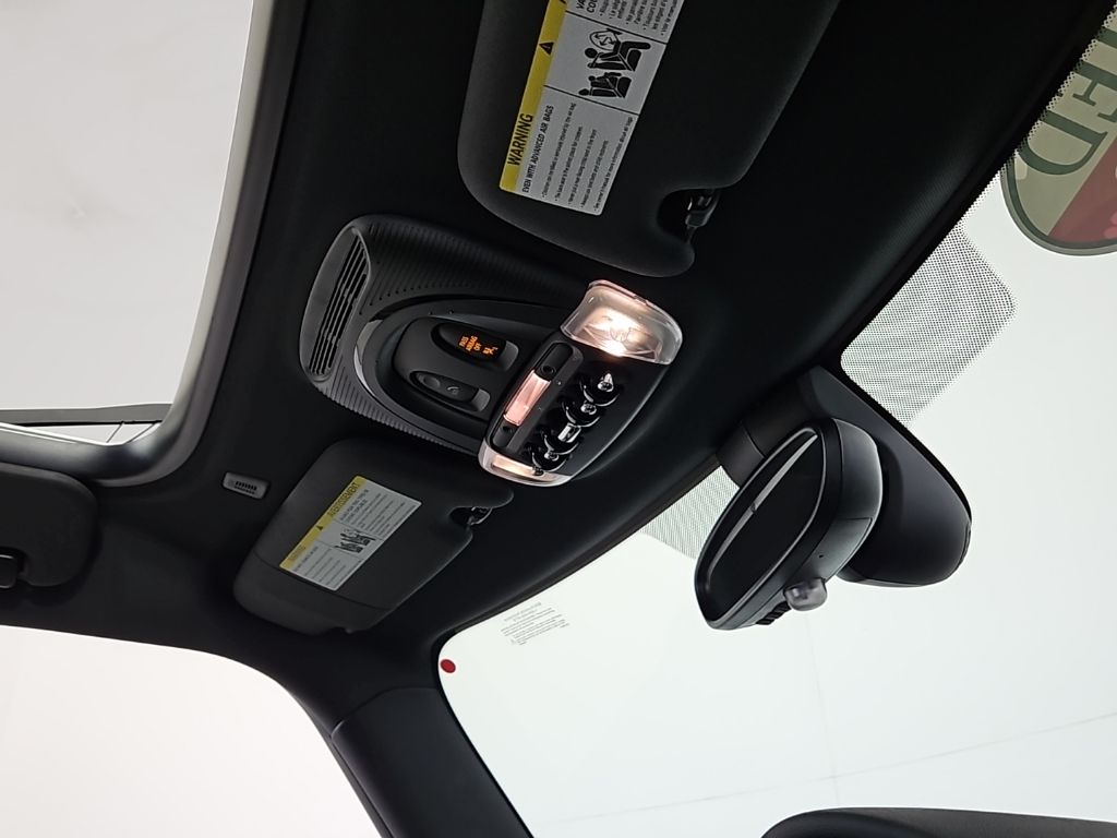 Thumbnail: 2023 MINI Cooper - 18