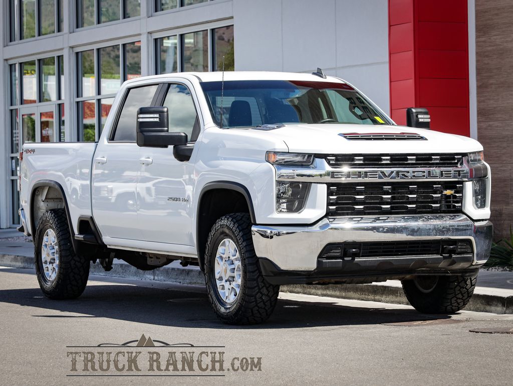 Summit White 2021 Chevrolet Silverado 2500HD LT Crew Cab 4WD Pickup Truck Four-Wheel Drive Automatic