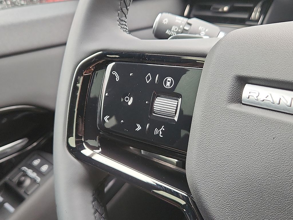 Thumbnail: 2024 Land Rover Range Rover Evoque - 22