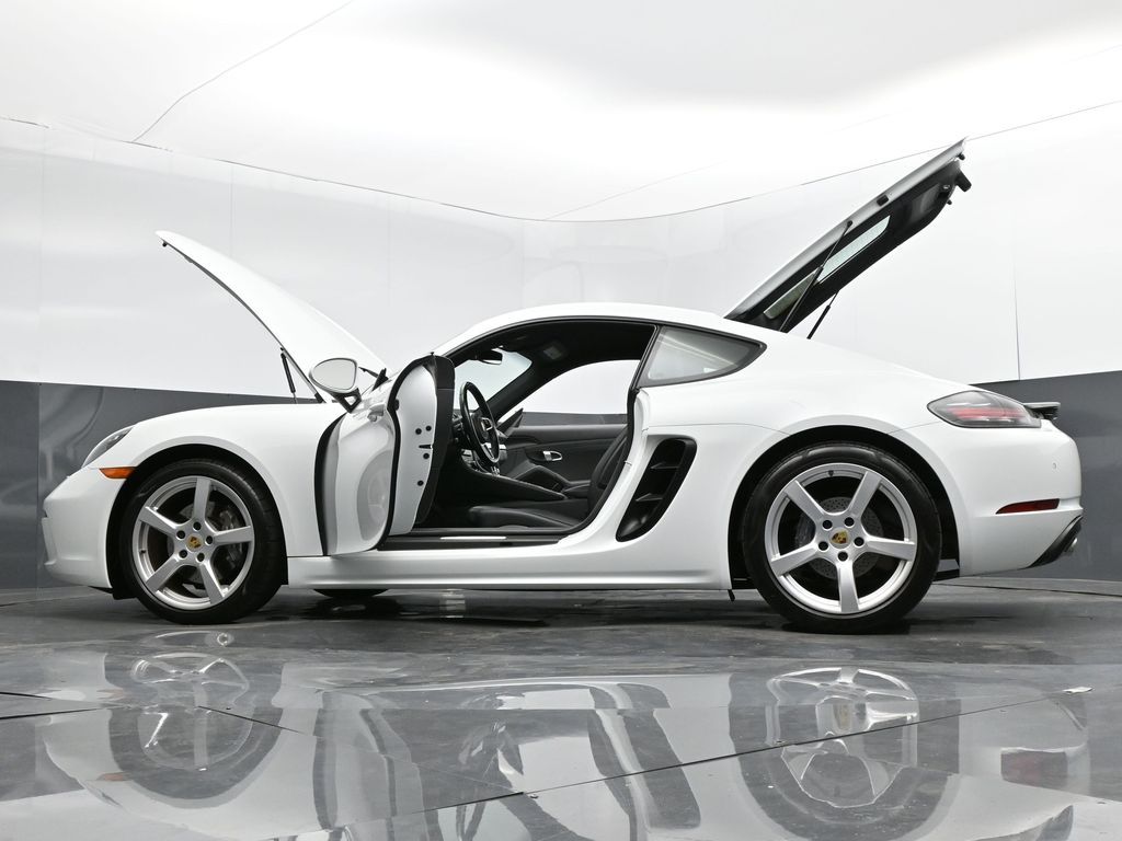 2018 Porsche 718 Cayman Base