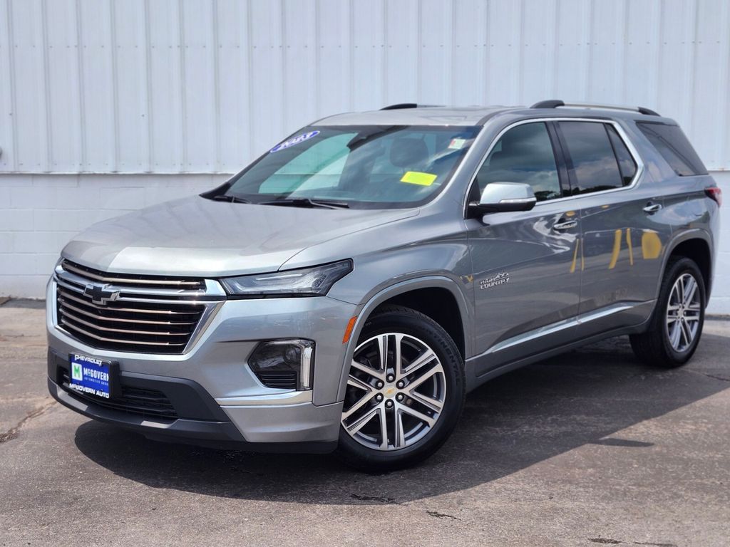 Sterling Gray Metallic 2023 Chevrolet Traverse SUV / Crossover Four-Wheel Drive 9-Speed Automatic