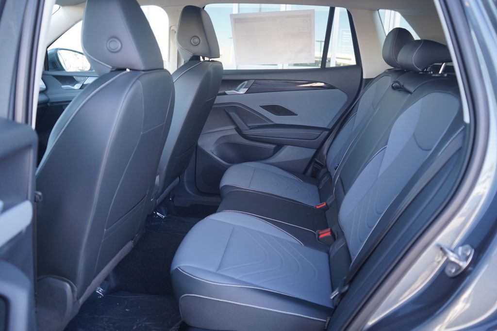 Thumbnail: 2025 Volkswagen Tiguan - 7