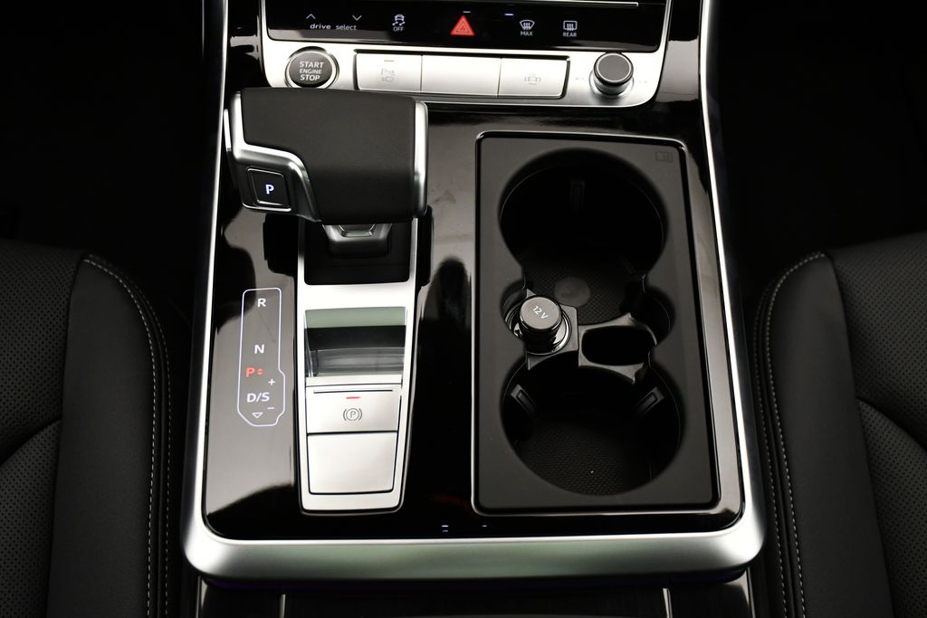 Thumbnail: 2026 Audi Q8 - 31