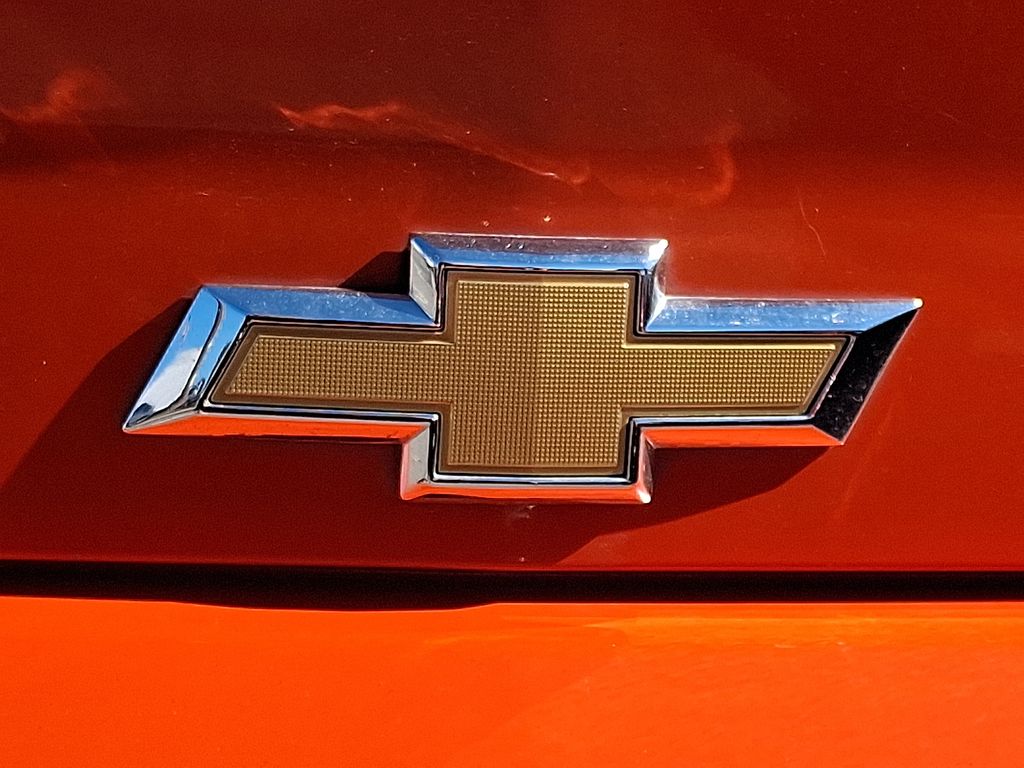 2019 Chevrolet Camaro — photo 9