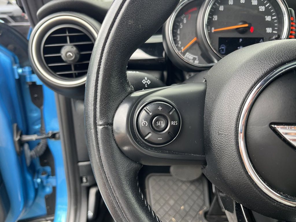 2015 MINI Cooper S Base 29