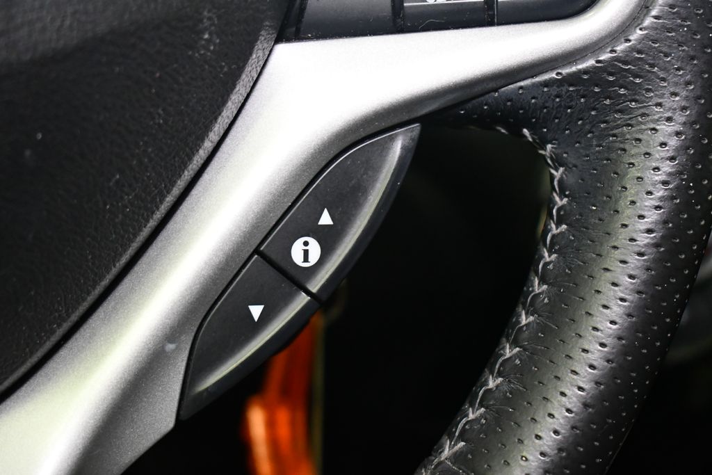 Thumbnail: 2012 Honda Insight - 25