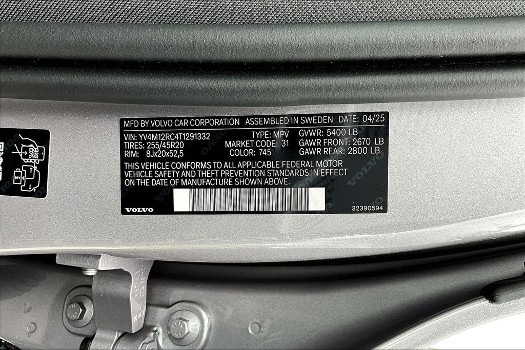 2026 Volvo XC60 Plus - Photo 7