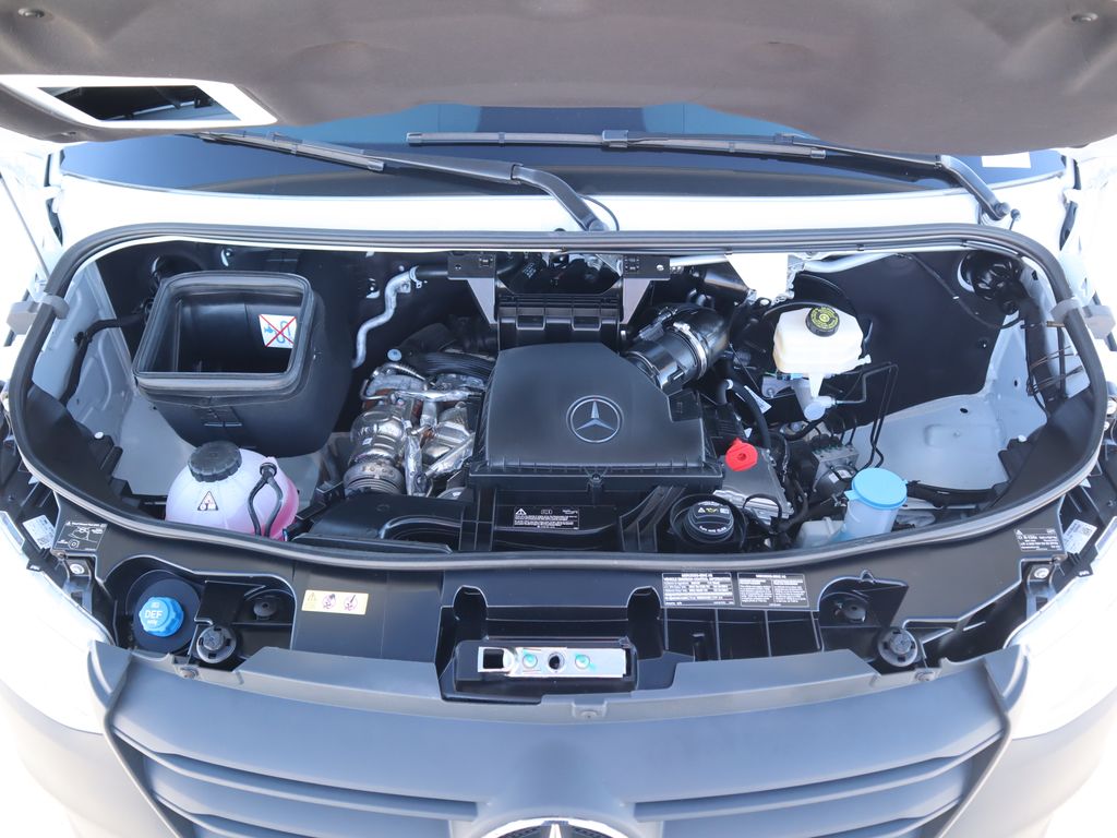 Thumbnail: 2025 Mercedes-Benz Sprinter - 31