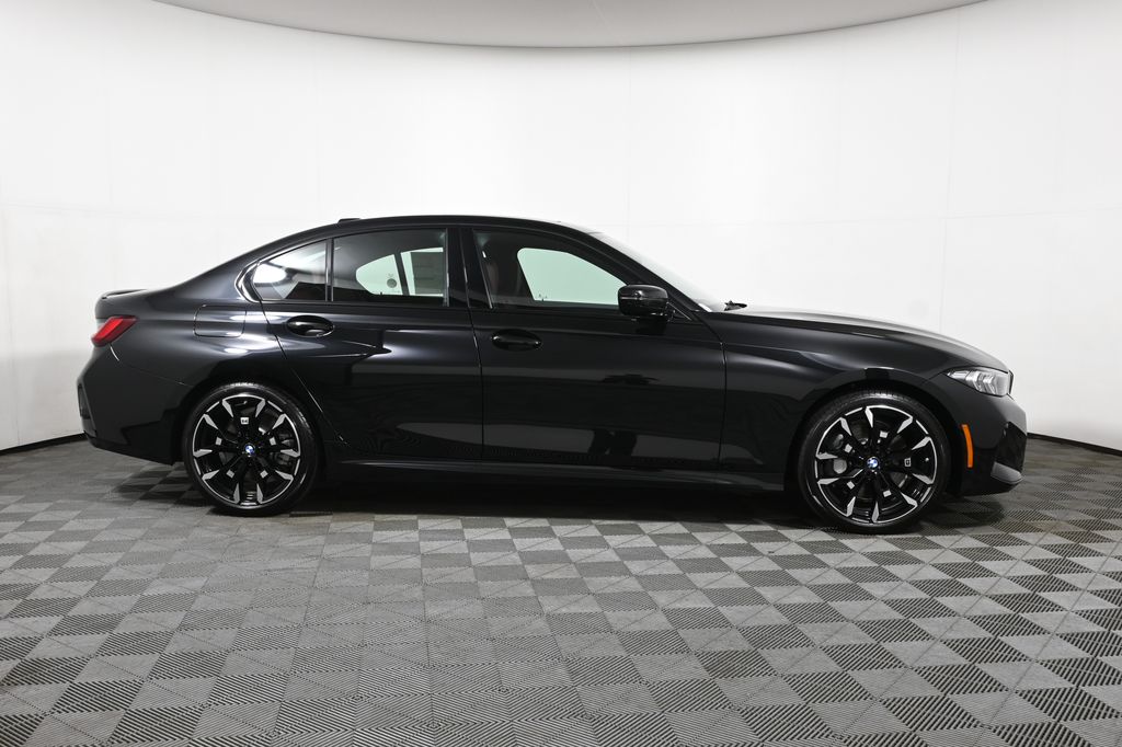 Thumbnail: 2026 BMW 3 Series - 8