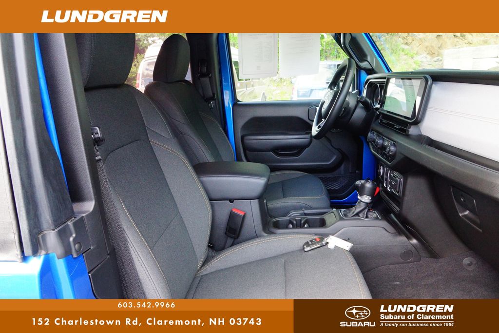 Used 2025 Jeep Wrangler SUV