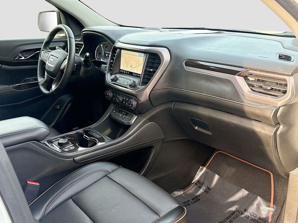 Used 2023 White GMC AT4 image 32