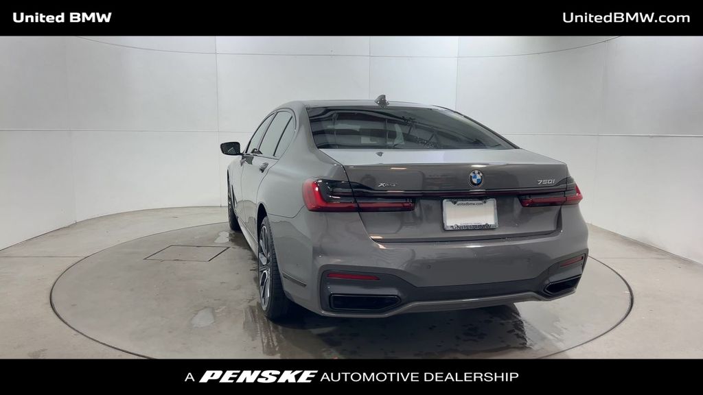 Thumbnail: 2022 BMW 7 Series - 7