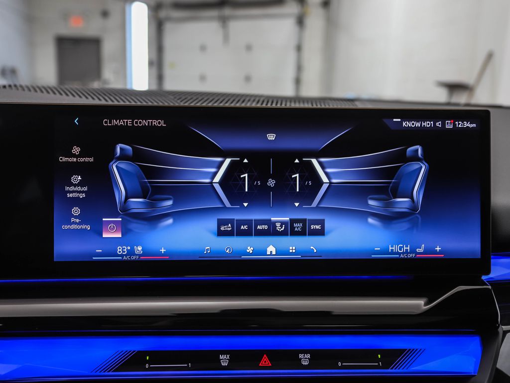 Thumbnail: 2025 BMW i5 - 18