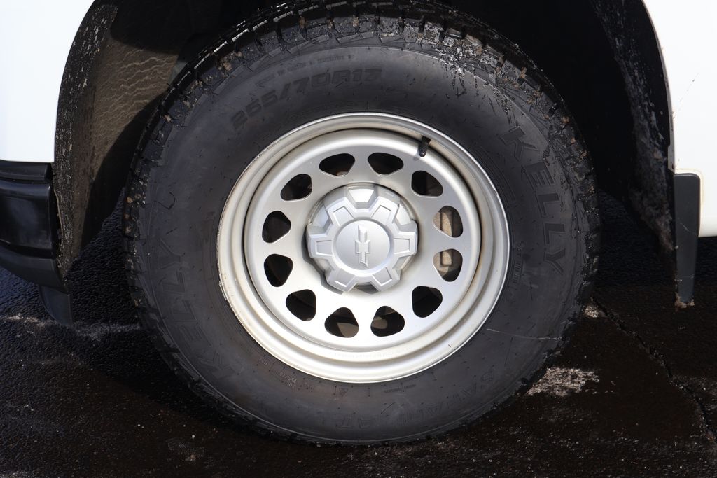 Thumbnail: 2021 Chevrolet Silverado 1500 - 11