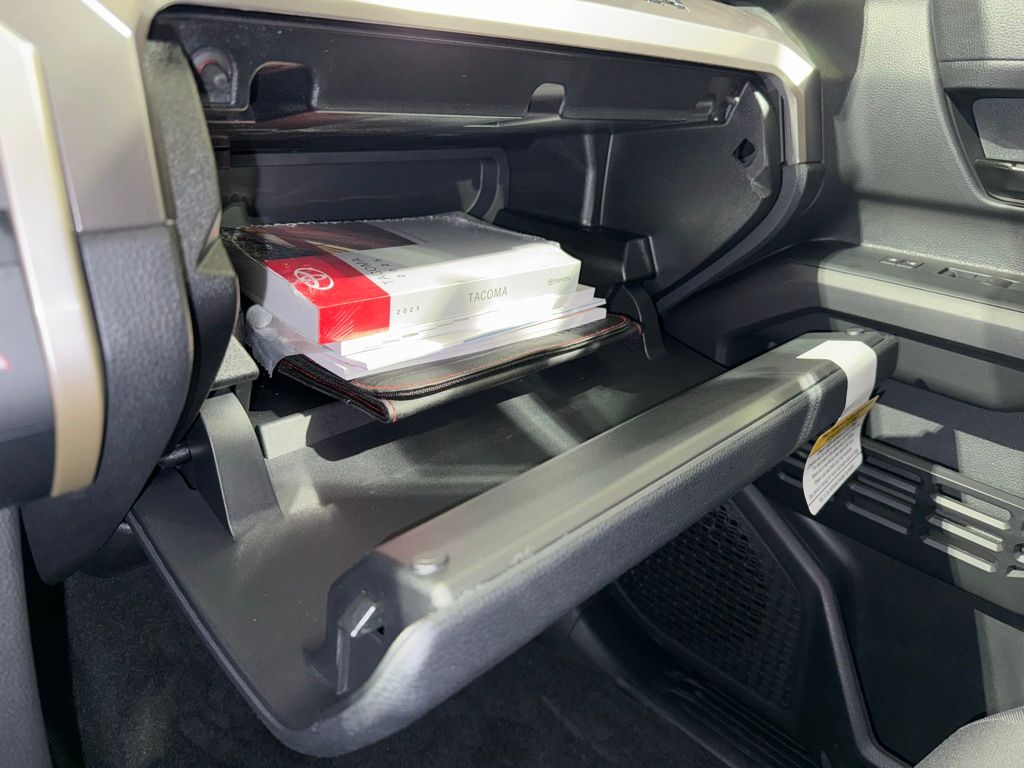 2025 Toyota Tacoma SR5 27