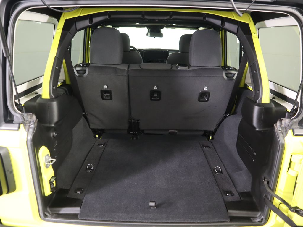 Thumbnail: 2024 Jeep Wrangler - 28