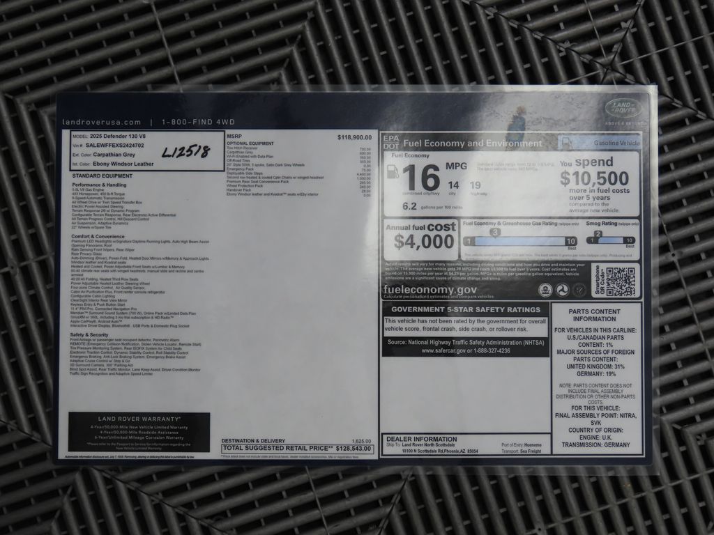 Thumbnail: 2025 Land Rover Defender - 9