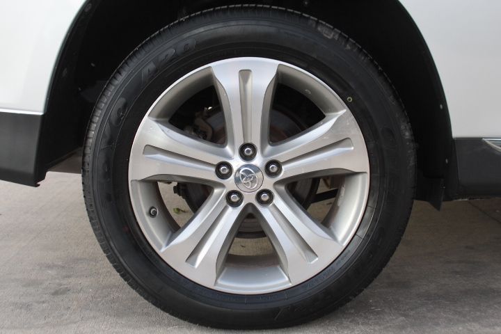 Used Car 2011 Toyota Highlander  Limited For Sale Under $10,000 In Georgetown, Texas