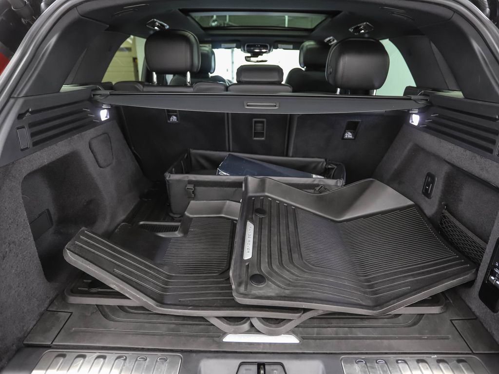 Thumbnail: 2024 Land Rover Range Rover Sport - 23