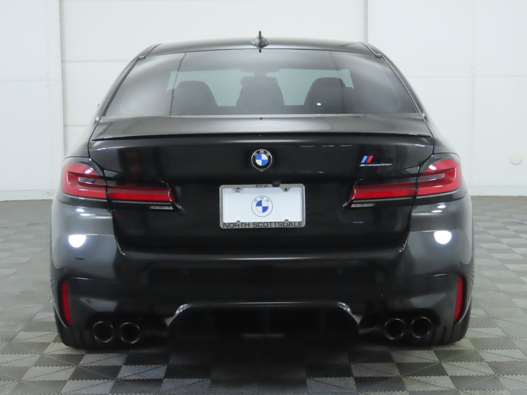 Thumbnail: 2022 BMW M5 - 6