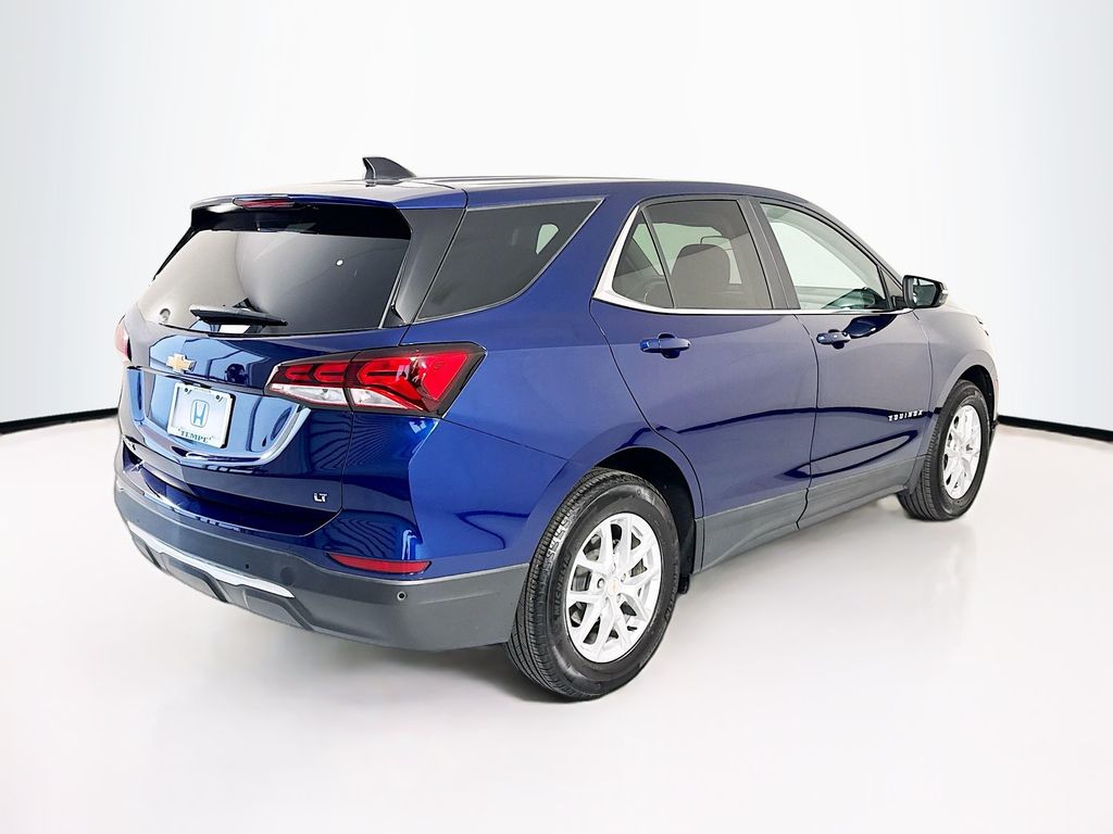 Thumbnail: 2022 Chevrolet Equinox - 5