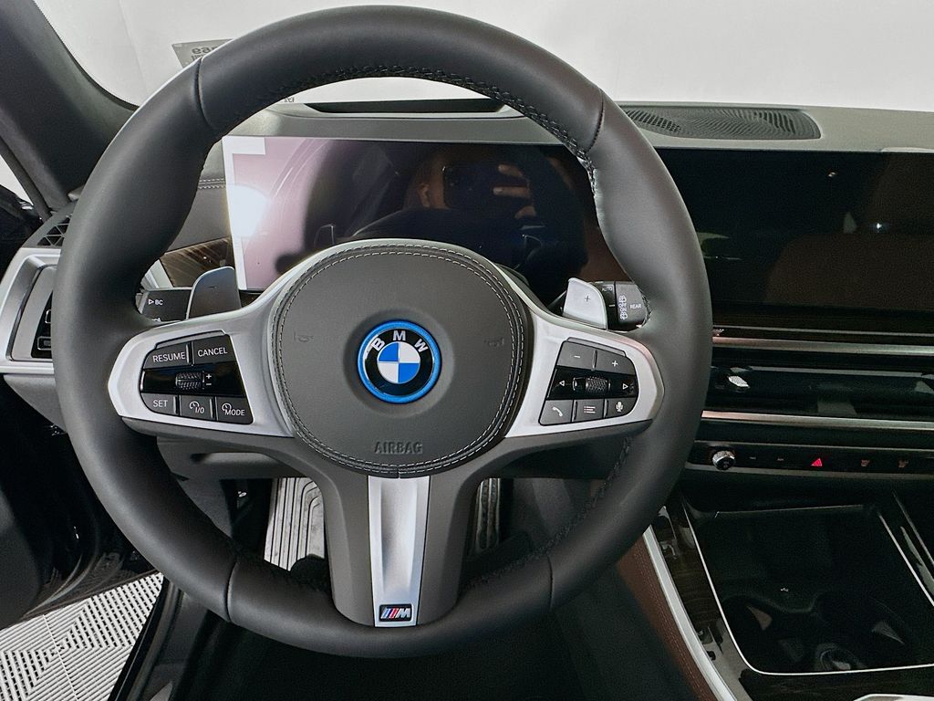 Thumbnail: 2026 BMW X5 - 10