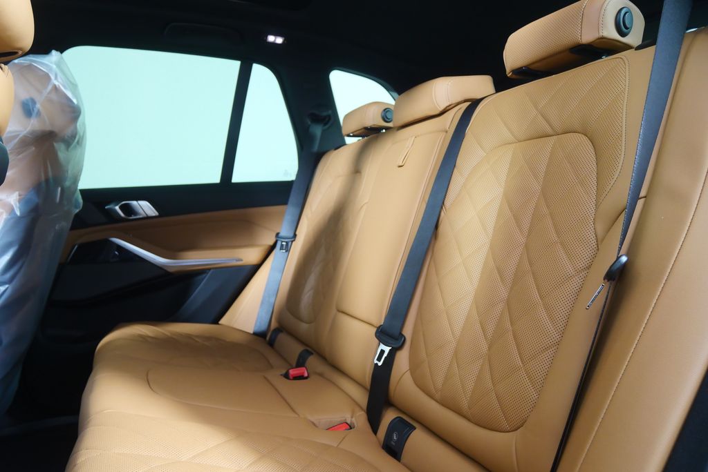 Thumbnail: 2026 BMW X5 - 16