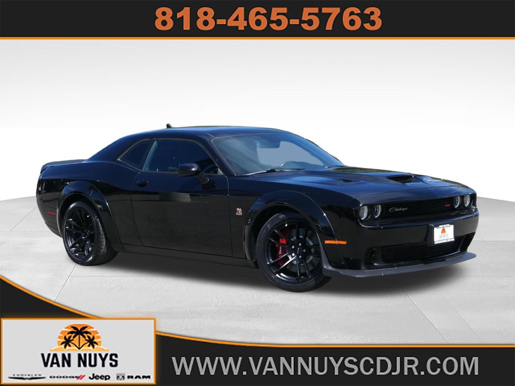 Pitch Black Clearcoat 2020 Dodge Challenger Coupe Rear-Wheel Drive 8-Speed Automatic