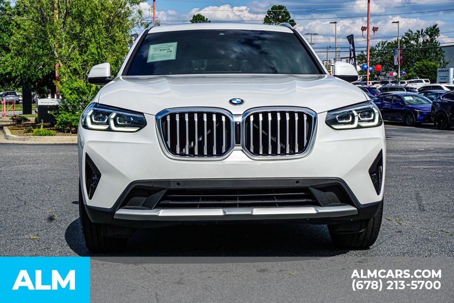 Used 2022 White BMW xDrive30i image 10