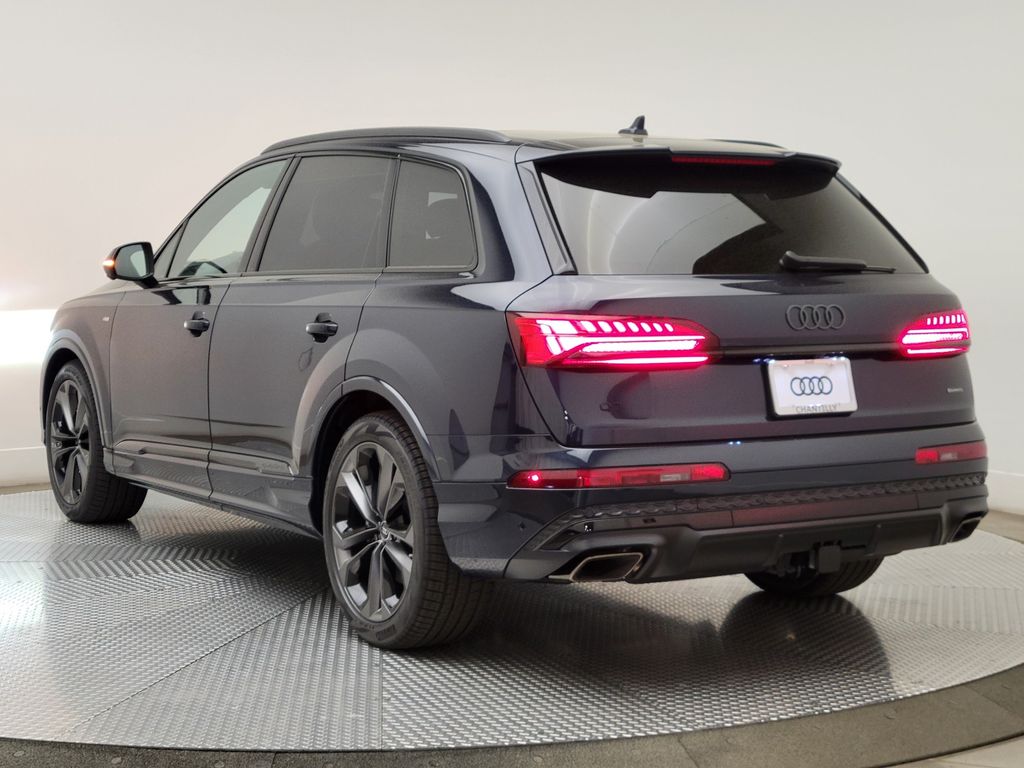 Thumbnail: 2026 Audi Q7 - 4