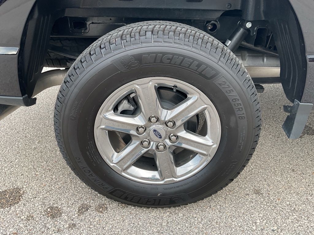 New 2025 Black Ford XLT image 23